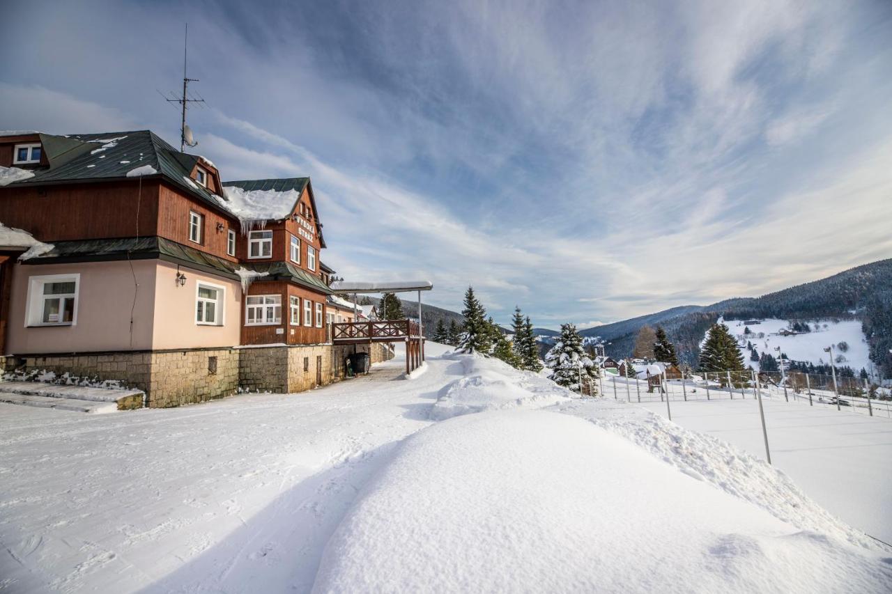 Penzion Vysoka Straz Pec pod Sněžkou Buitenkant foto