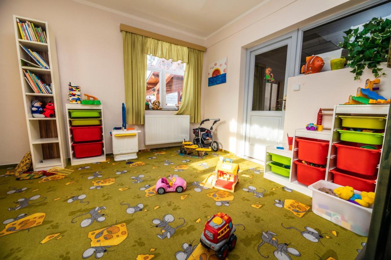 Penzion Vysoka Straz Pec pod Sněžkou Buitenkant foto